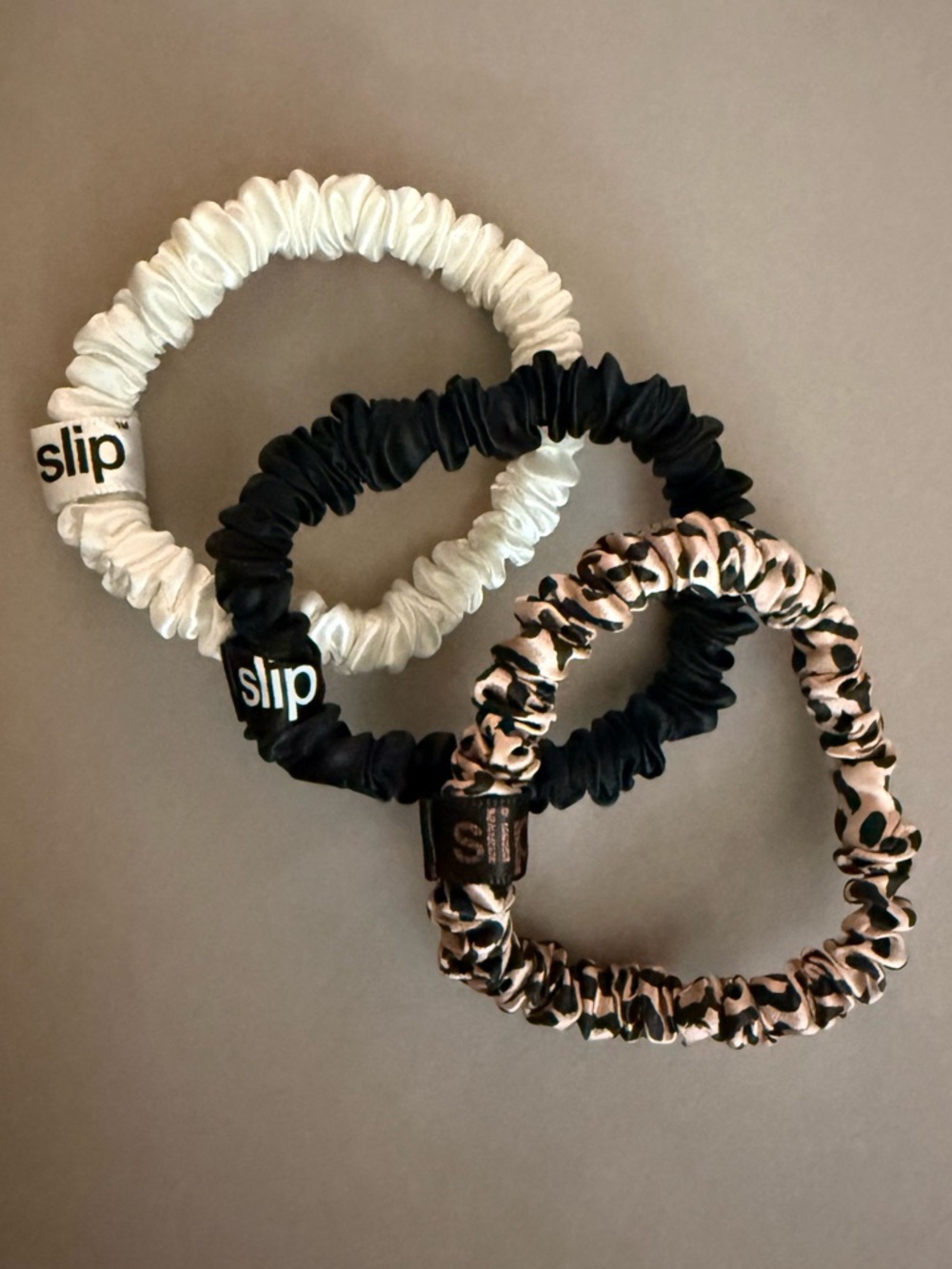 Slip Pure Silk 3-Pack Skinny Scrunchies - Black, Rose Gold Leopard and White - Picture 7 of 16